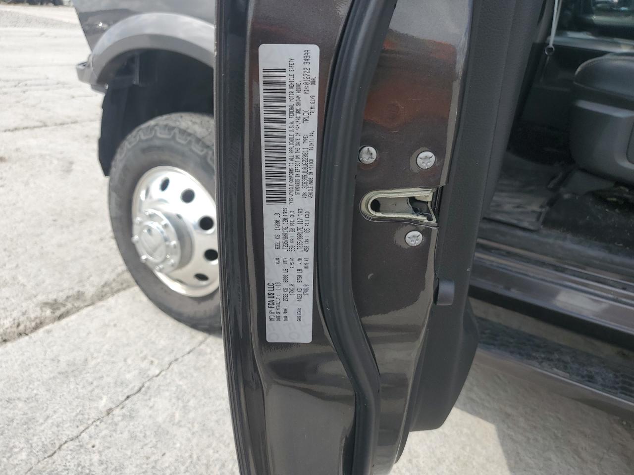 2018 Ram 3500 Laramie VIN: 3C63RRJL0JG220811 Lot: 81656965