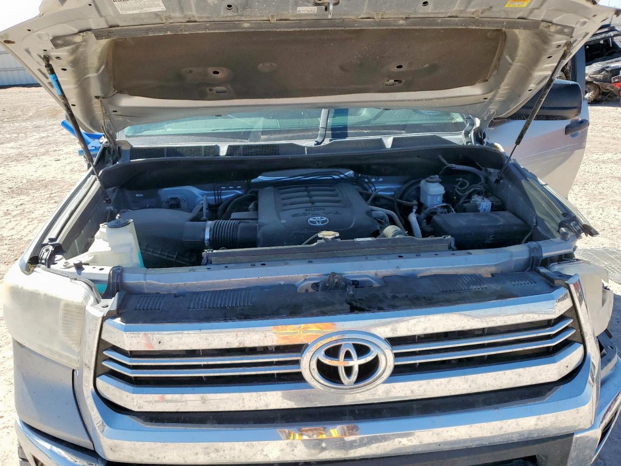 2017 Toyota Tundra Crewmax Sr5 VIN: 5TFDW5F10HX613834 Lot: 81869125