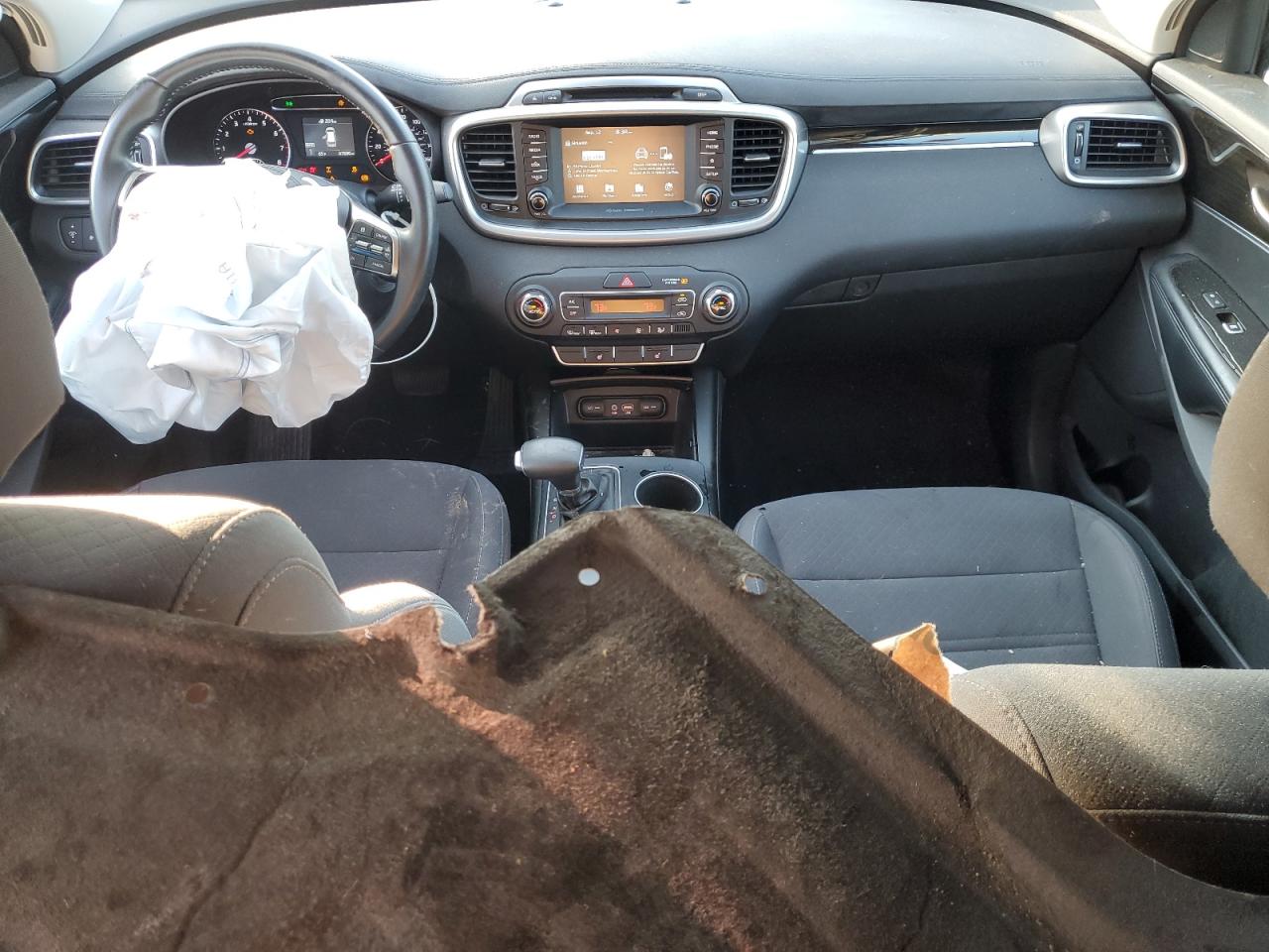 2019 Kia Sorento L VIN: 5XYPGDA34KG438074 Lot: 71154705