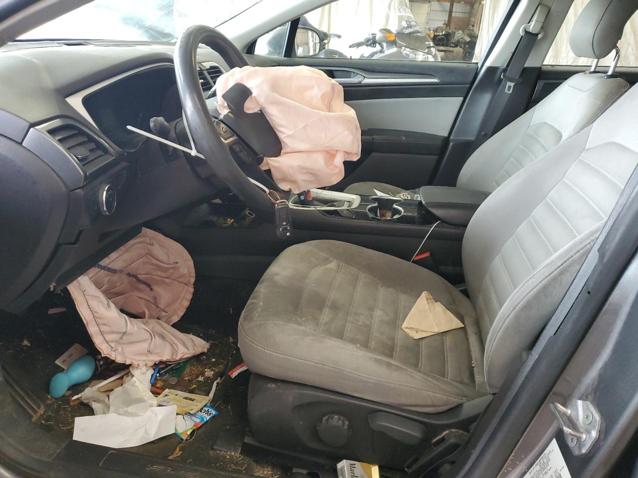 2014 Ford Fusion S VIN: 1FA6P0G71E5379938 Lot: 84250015