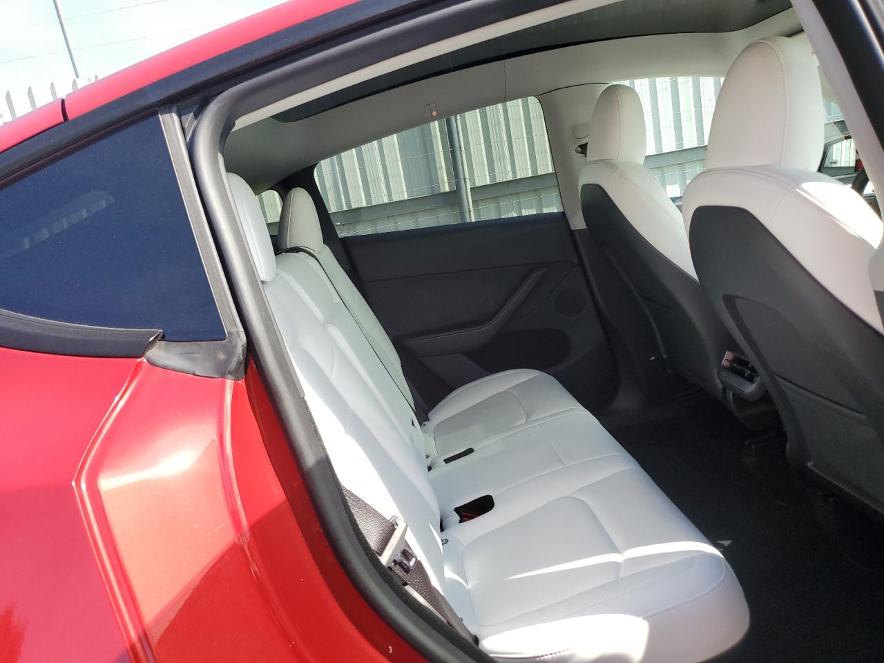 2023 Tesla Model Y VIN: 7SAYGDEE7PA171379 Lot: 84025795