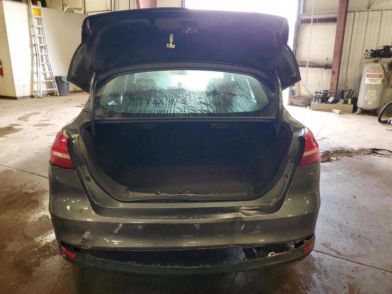 2016 Ford Focus Se VIN: 1FADP3F27GL359691 Lot: 82056305