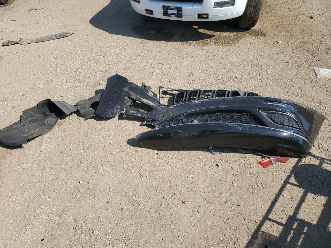 2019 Jeep Grand Cherokee Overland VIN: 1C4RJFCG4KC589961 Lot: 81119085