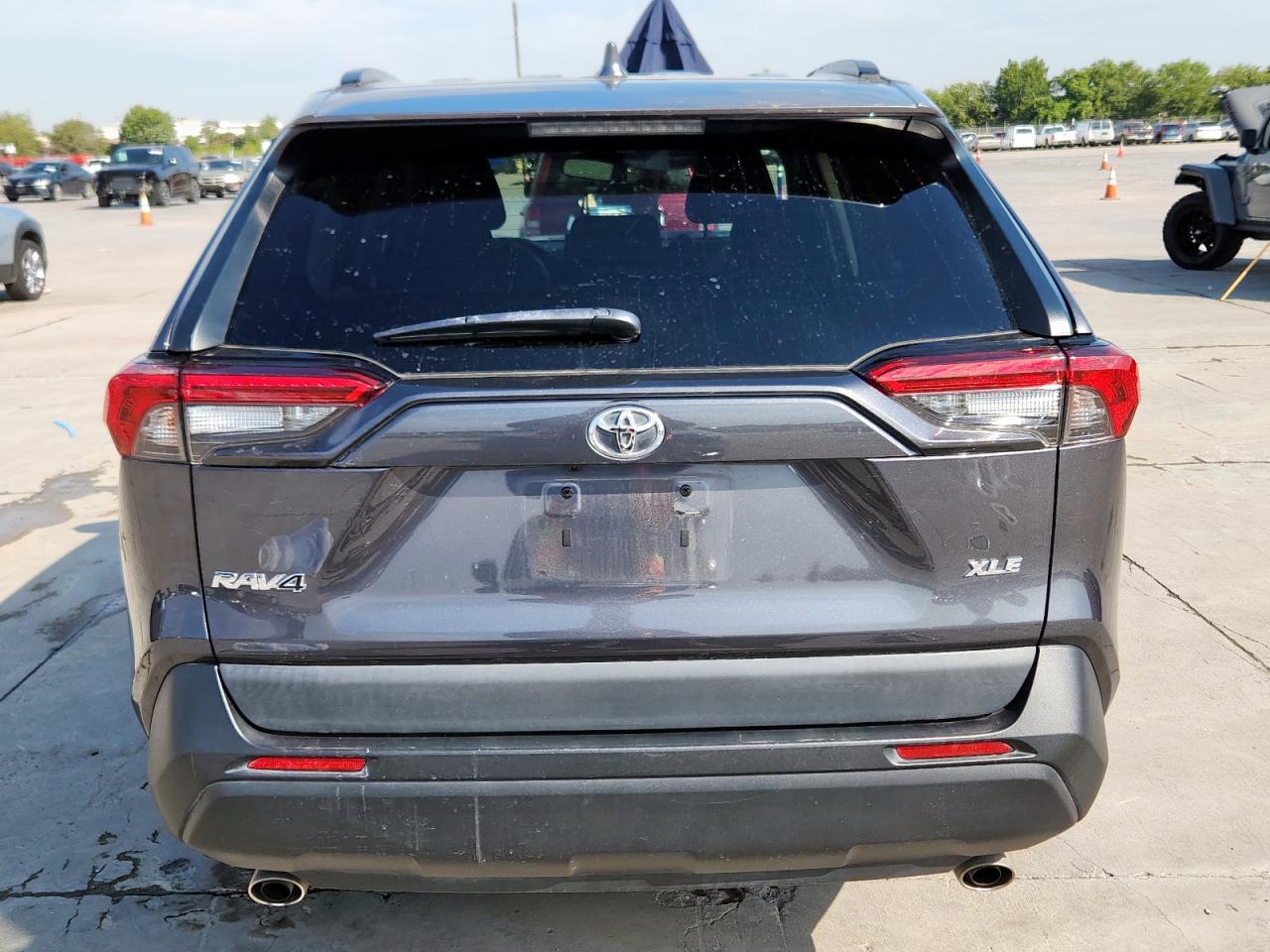 2020 Toyota Rav4 Xle VIN: 2T3W1RFV7LW102930 Lot: 84633995