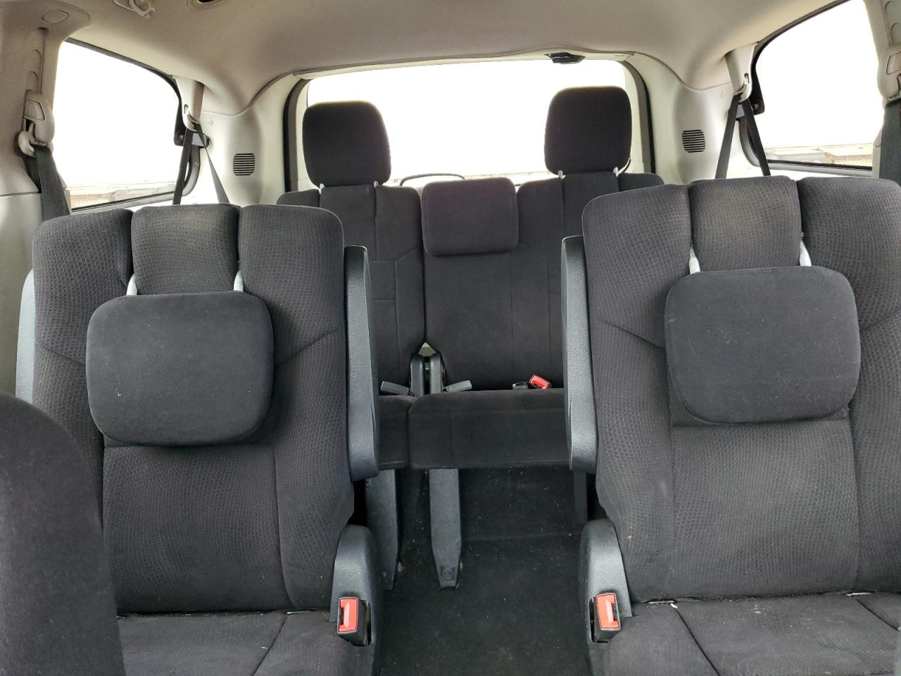 2011 Dodge Grand Caravan Crew VIN: 2D4RN5DG5BR661984 Lot: 84283565