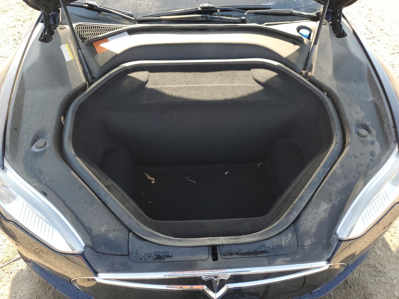 2014 Tesla Model S VIN: 5YJSA1H29EFP63967 Lot: 72012635