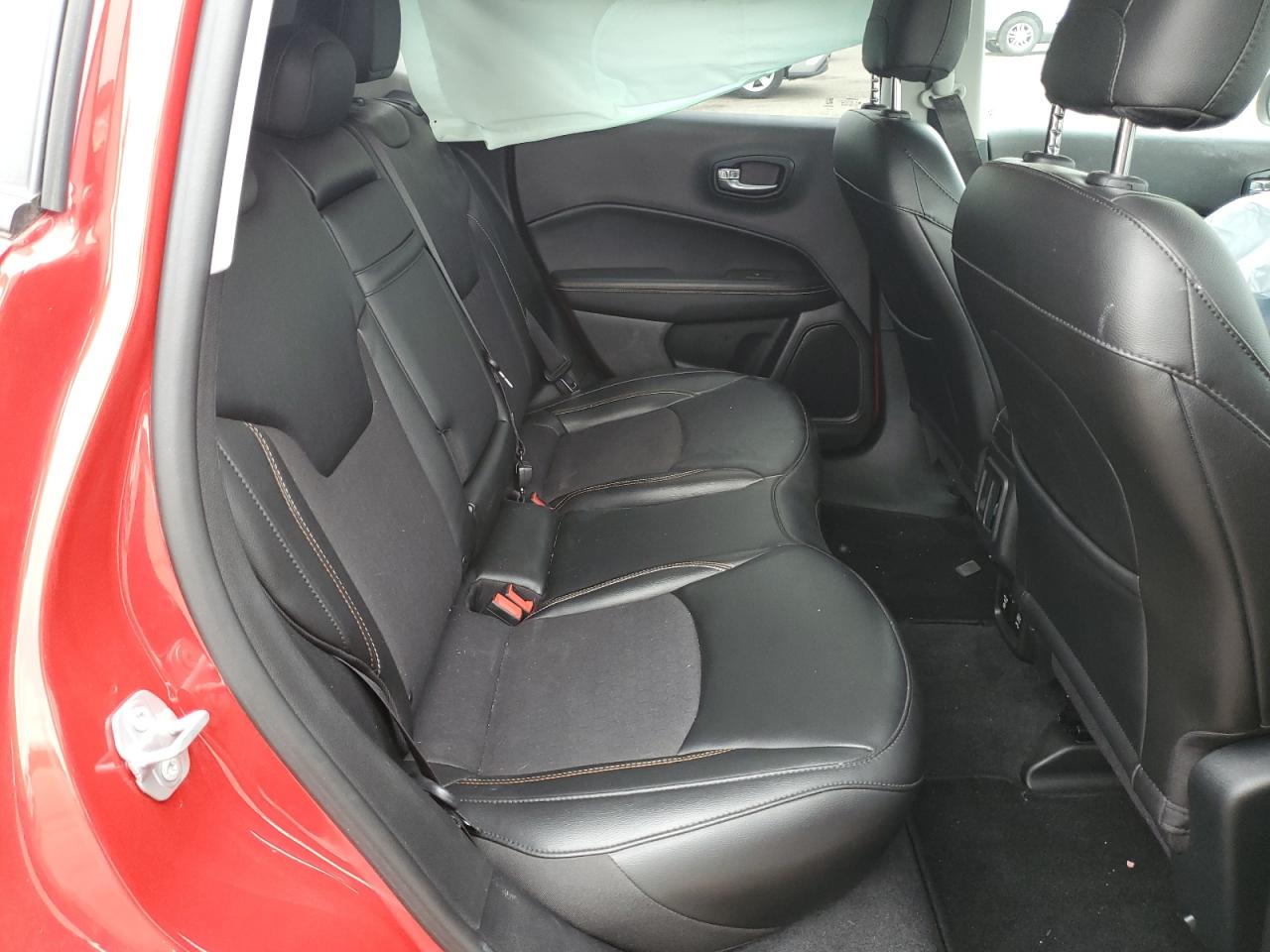 2019 Jeep Compass Latitude VIN: 3C4NJDBB0KT818391 Lot: 81744495