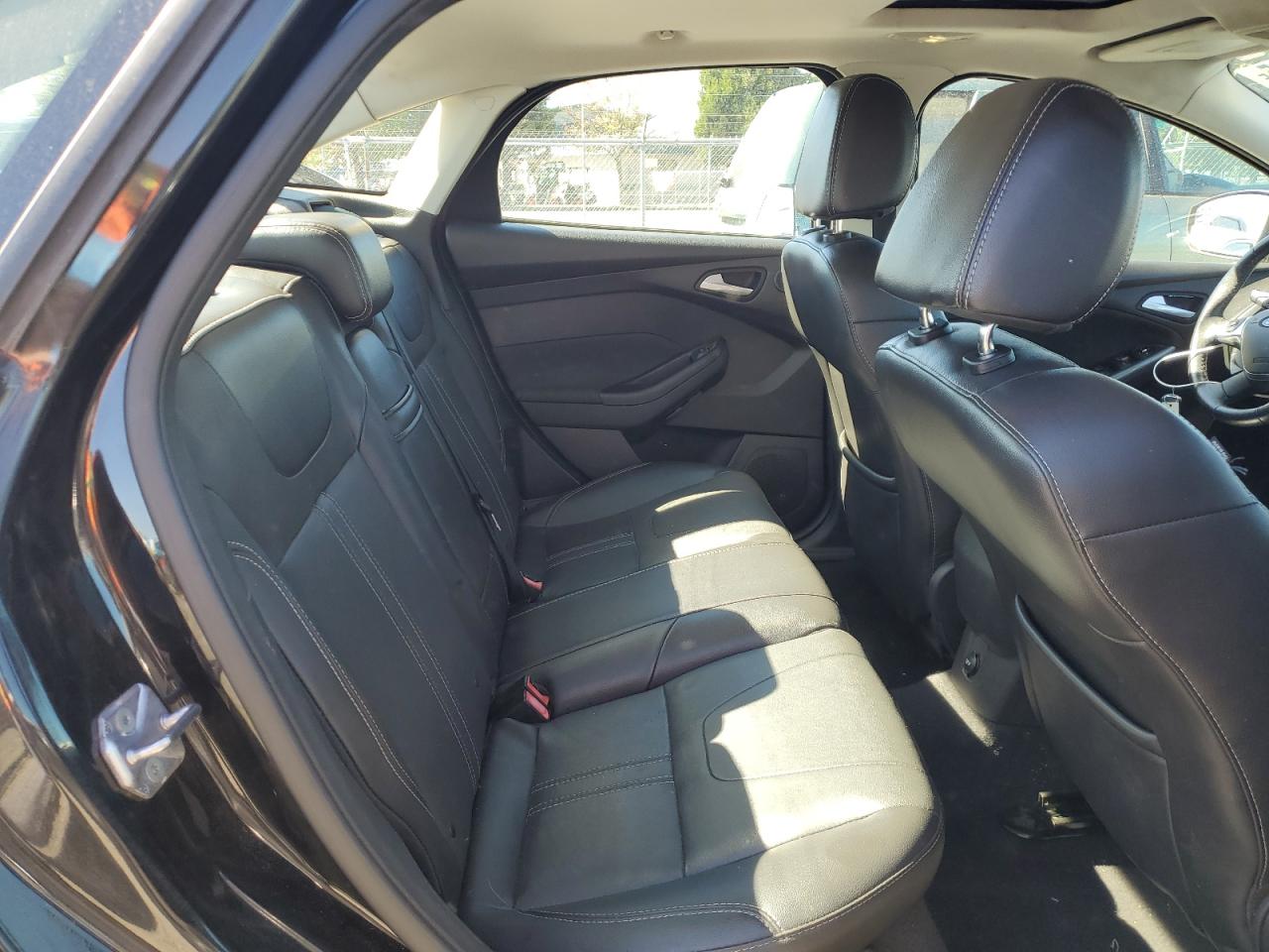 2013 Ford Focus Titanium VIN: 1FADP3J20DL255451 Lot: 82093695