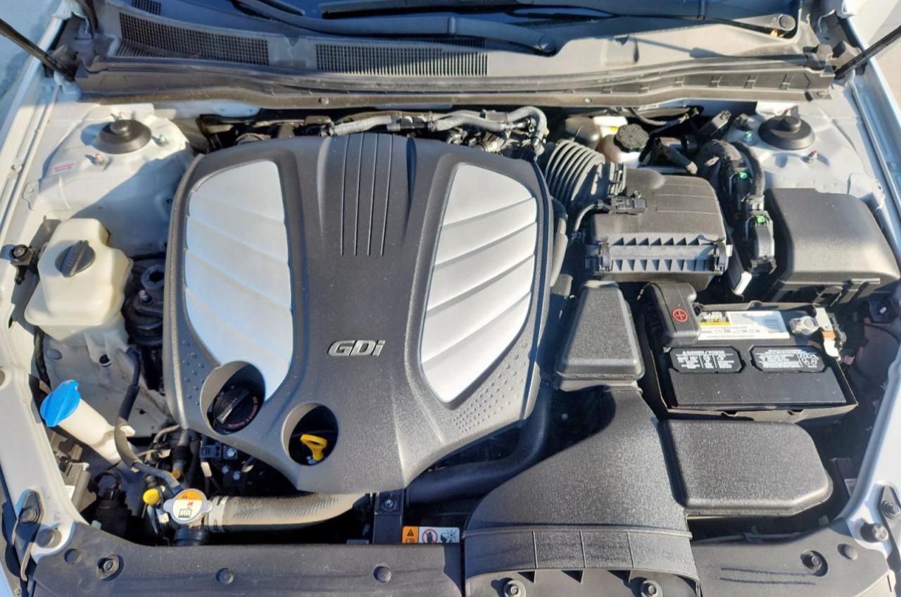 2016 Kia Cadenza Luxury VIN: KNALN4D77G5215365 Lot: 84632635