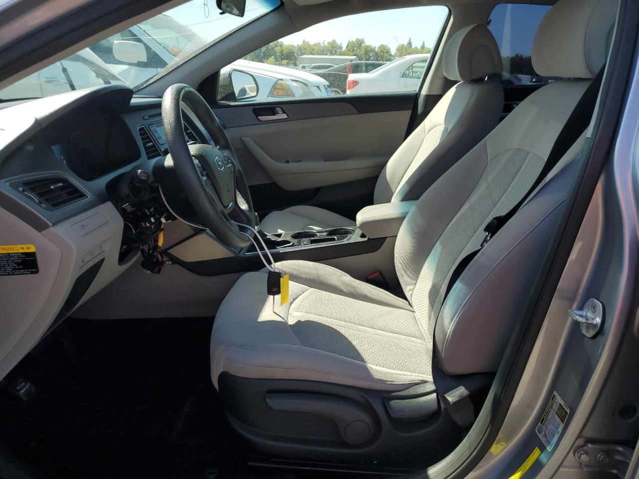 2015 Hyundai Sonata Se VIN: 5NPE24AF9FH005915 Lot: 83980145