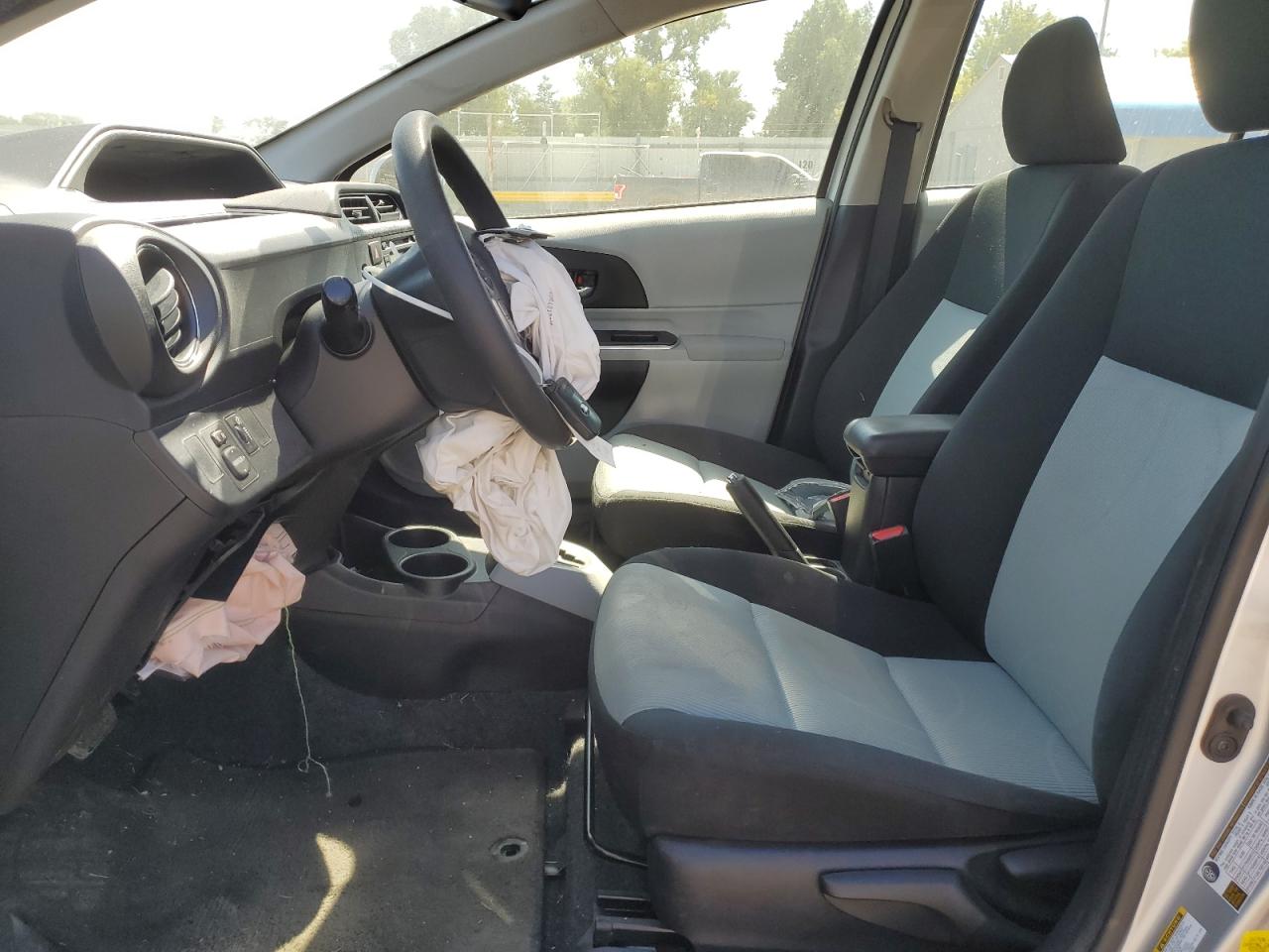 2014 Toyota Prius C VIN: JTDKDTB36E1077365 Lot: 84270755