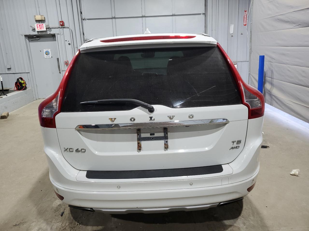 2016 Volvo Xc60 T5 Premier VIN: YV4612RK9G2826283 Lot: 70230625