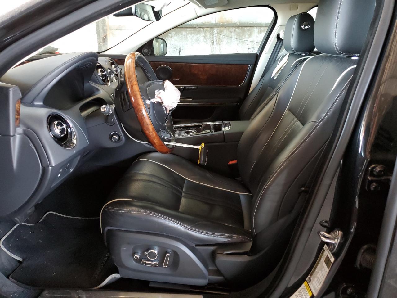 2018 Jaguar Xj R - Sport VIN: SAJWA1C77J8W14439 Lot: 71545825