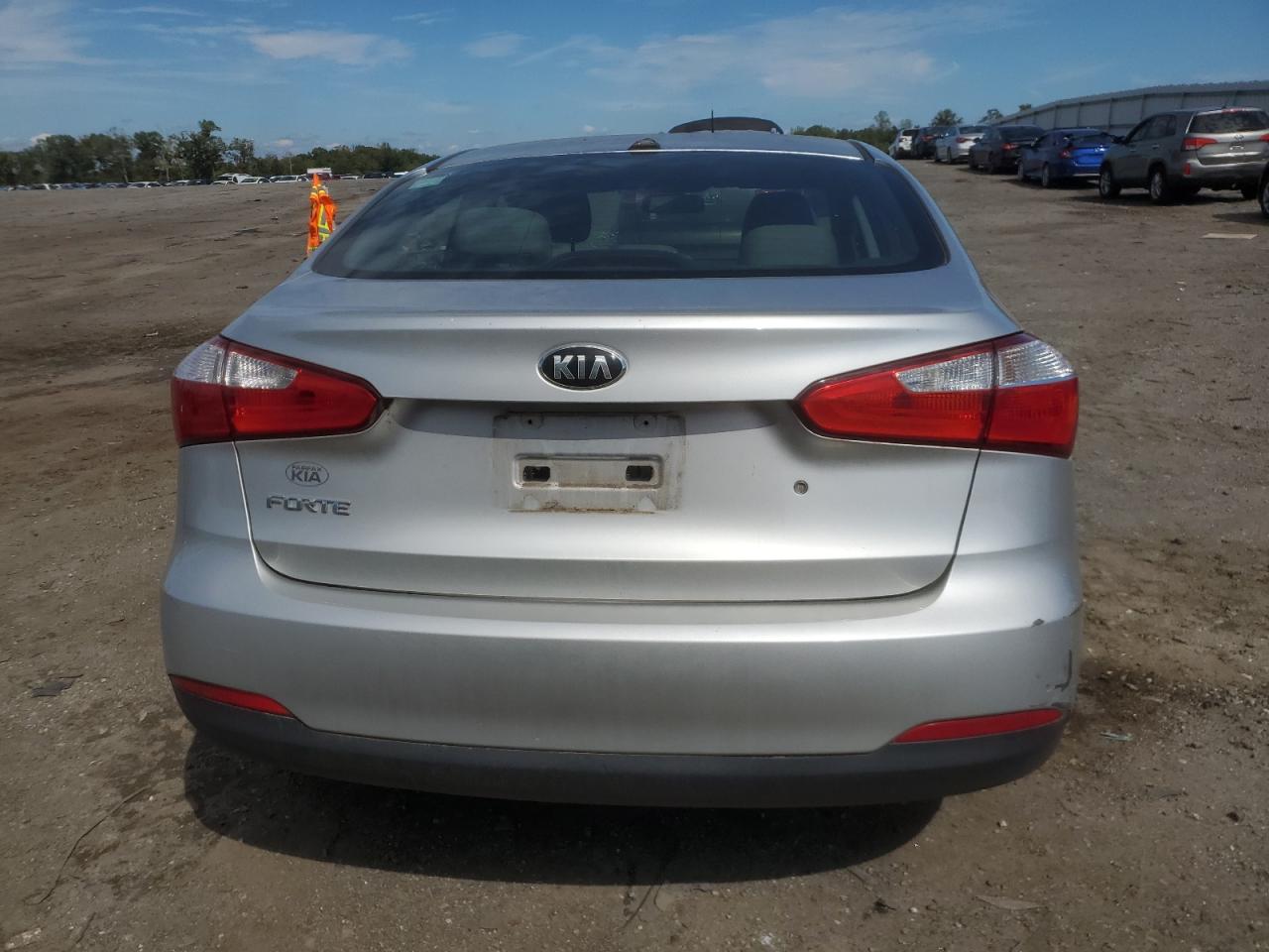 2015 Kia Forte Lx VIN: KNAFK4A66F5318101 Lot: 83887905