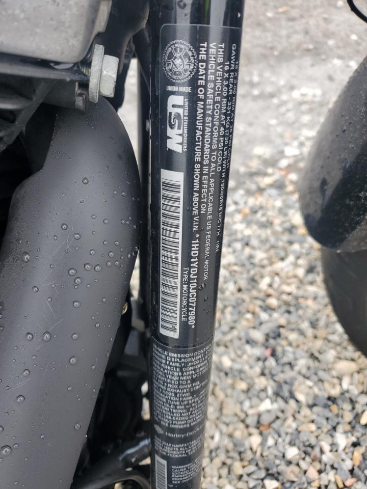 2018 Harley Davidson Flsl Softail VIN: 1HD1YDJ10JC077980 Lot: 83787185