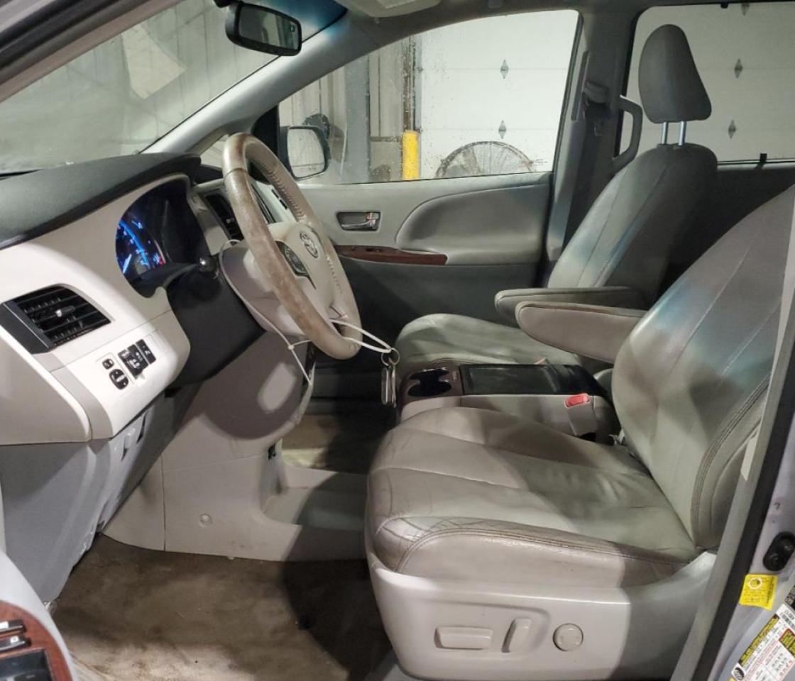 2013 Toyota Sienna Xle VIN: 5TDYK3DCXDS294805 Lot: 83762155