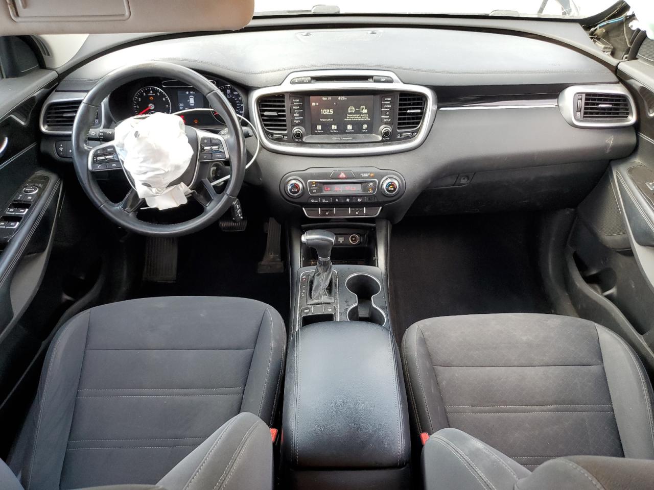 2019 Kia Sorento L VIN: 5XYPG4A38KG565281 Lot: 81644265