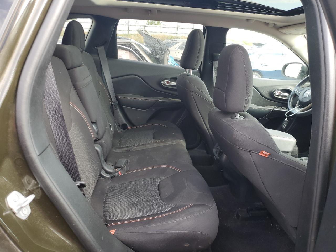 2016 Jeep Cherokee Latitude VIN: 1C4PJLCBXGW312487 Lot: 80100395