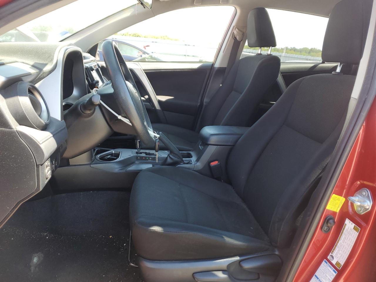 2017 Toyota Rav4 Le VIN: JTMBFREV0HJ169070 Lot: 71160255