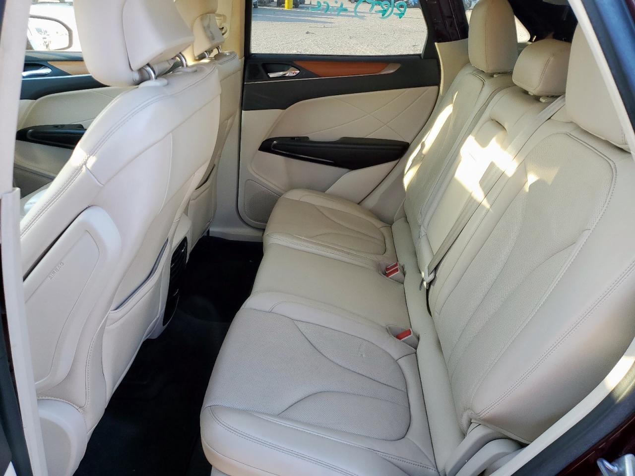 2016 Lincoln Mkc Reserve VIN: 5LMTJ3DH8GUJ23701 Lot: 81040985