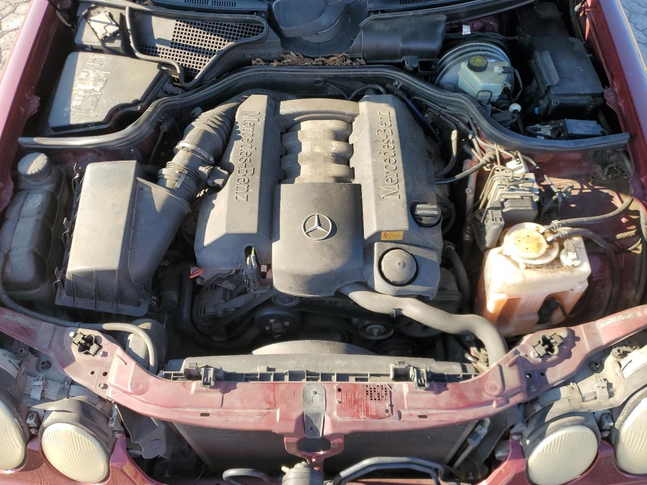 2000 Mercedes-Benz E 320 VIN: WDBJF65J9YB066181 Lot: 82053715