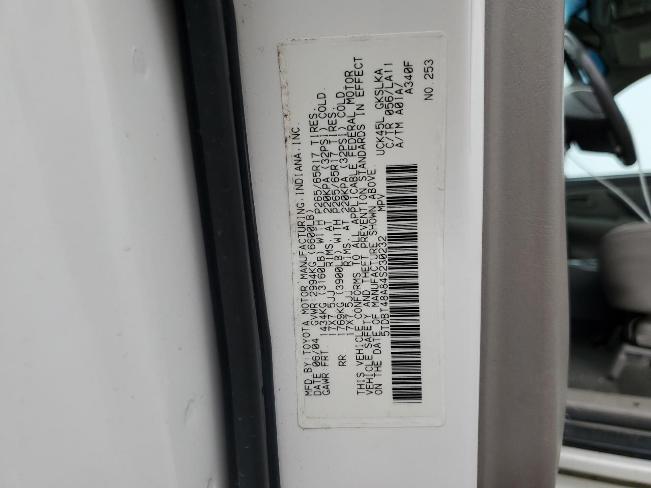 2004 Toyota Sequoia Limited VIN: 5TDBT48A84S230232 Lot: 84413235