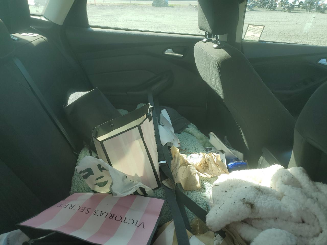 2016 Ford Focus Se VIN: 1FADP3F21GL238722 Lot: 80930125