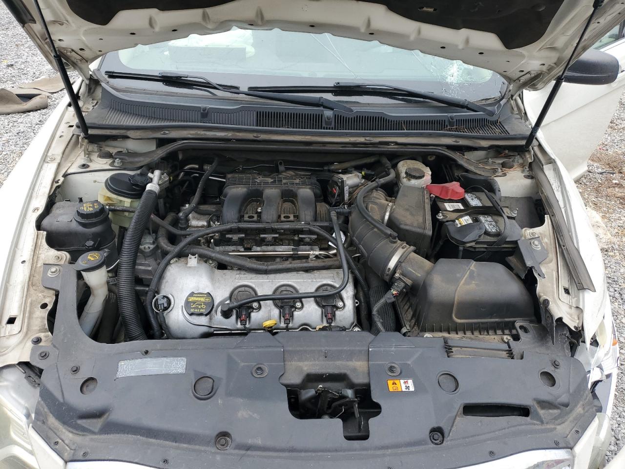 2011 Ford Taurus Se VIN: 1FAHP2DW3BG121064 Lot: 81699045