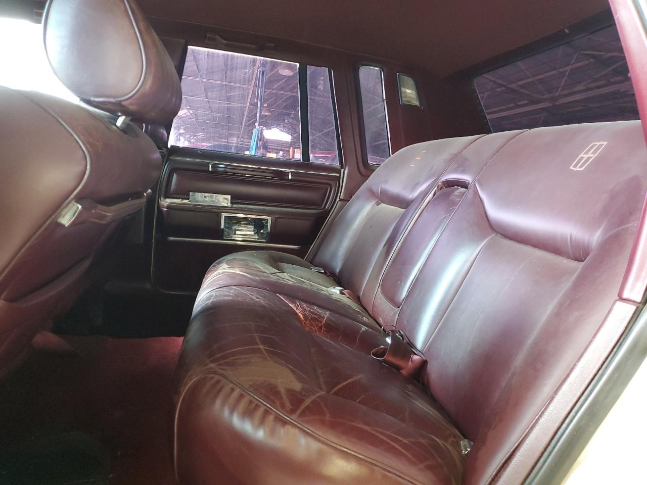 1987 Lincoln Town Car Signature VIN: 1LNBM82FXHY705667 Lot: 81488235