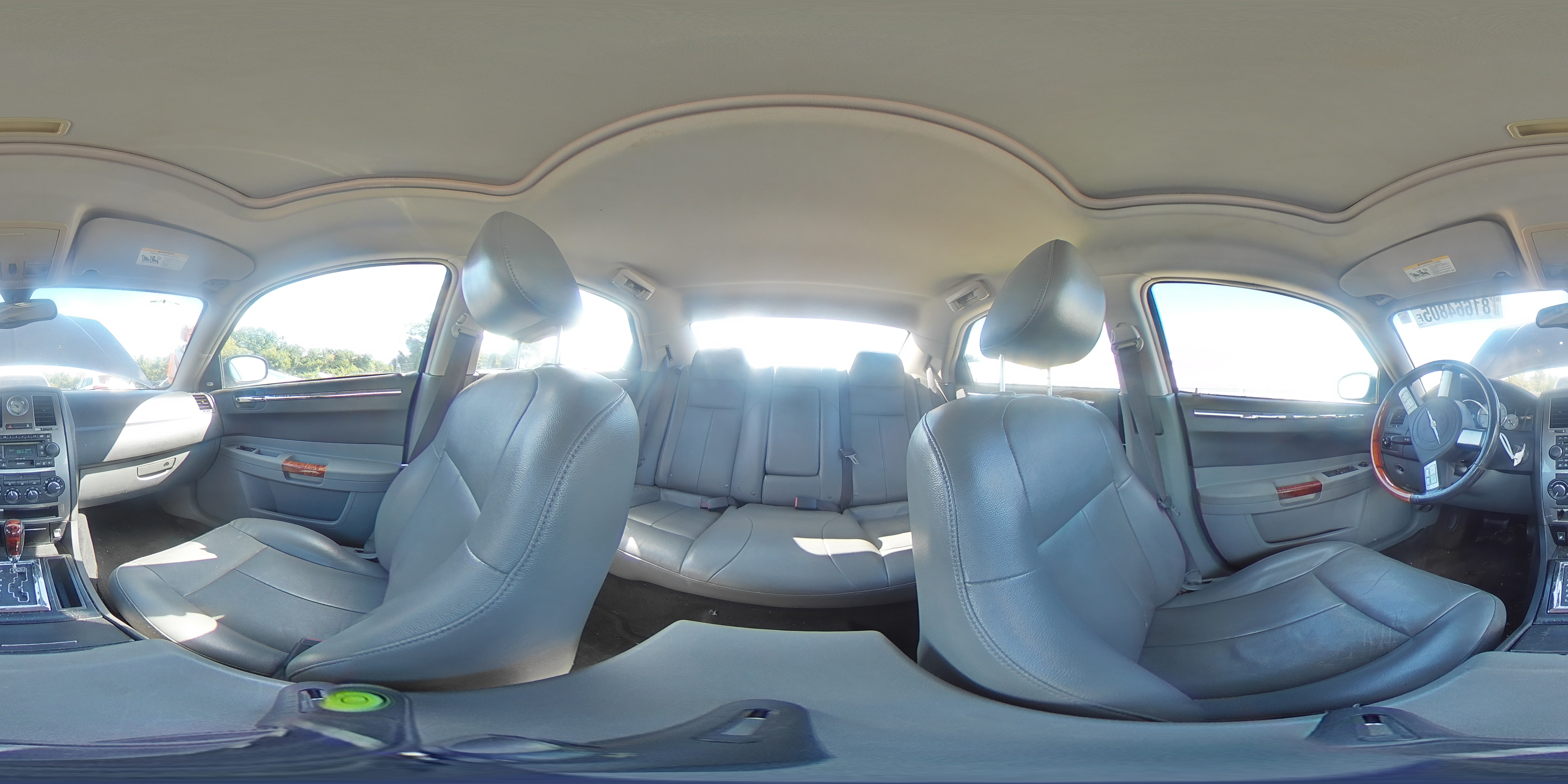 2005 Chrysler 300 Touring VIN: 2C3JA53G85H608220 Lot: 81664805