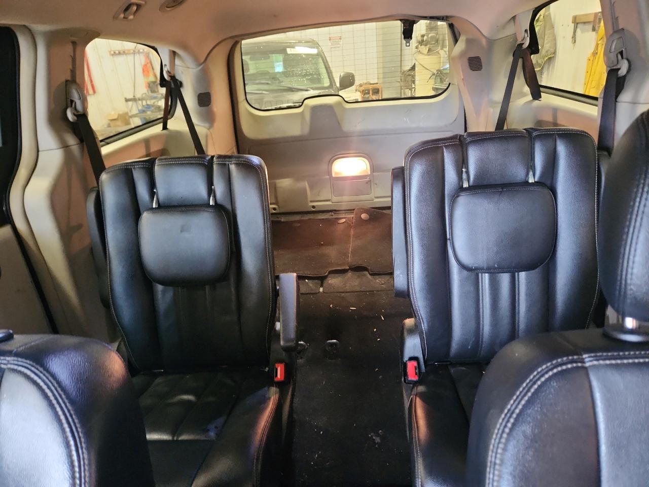 2013 Chrysler Town & Country Touring VIN: 2C4RC1BGXDR694643 Lot: 81280455