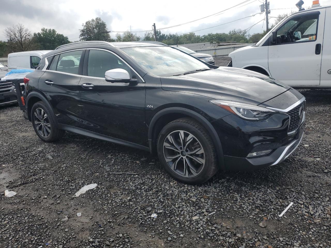 QX30 QX30