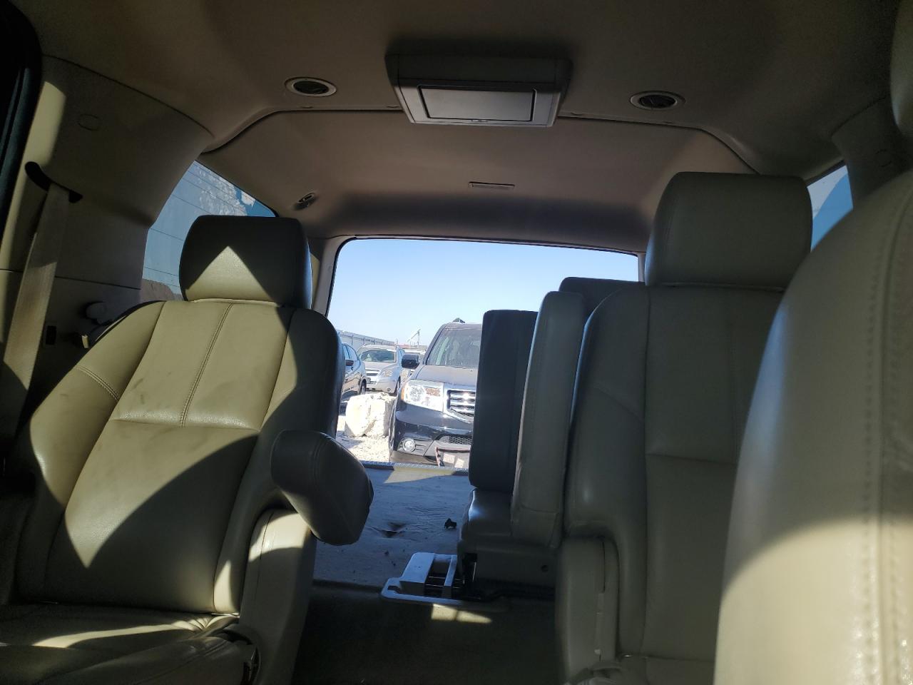 2014 Chevrolet Suburban K1500 Lt VIN: 1GNSKJE70ER174773 Lot: 84274285
