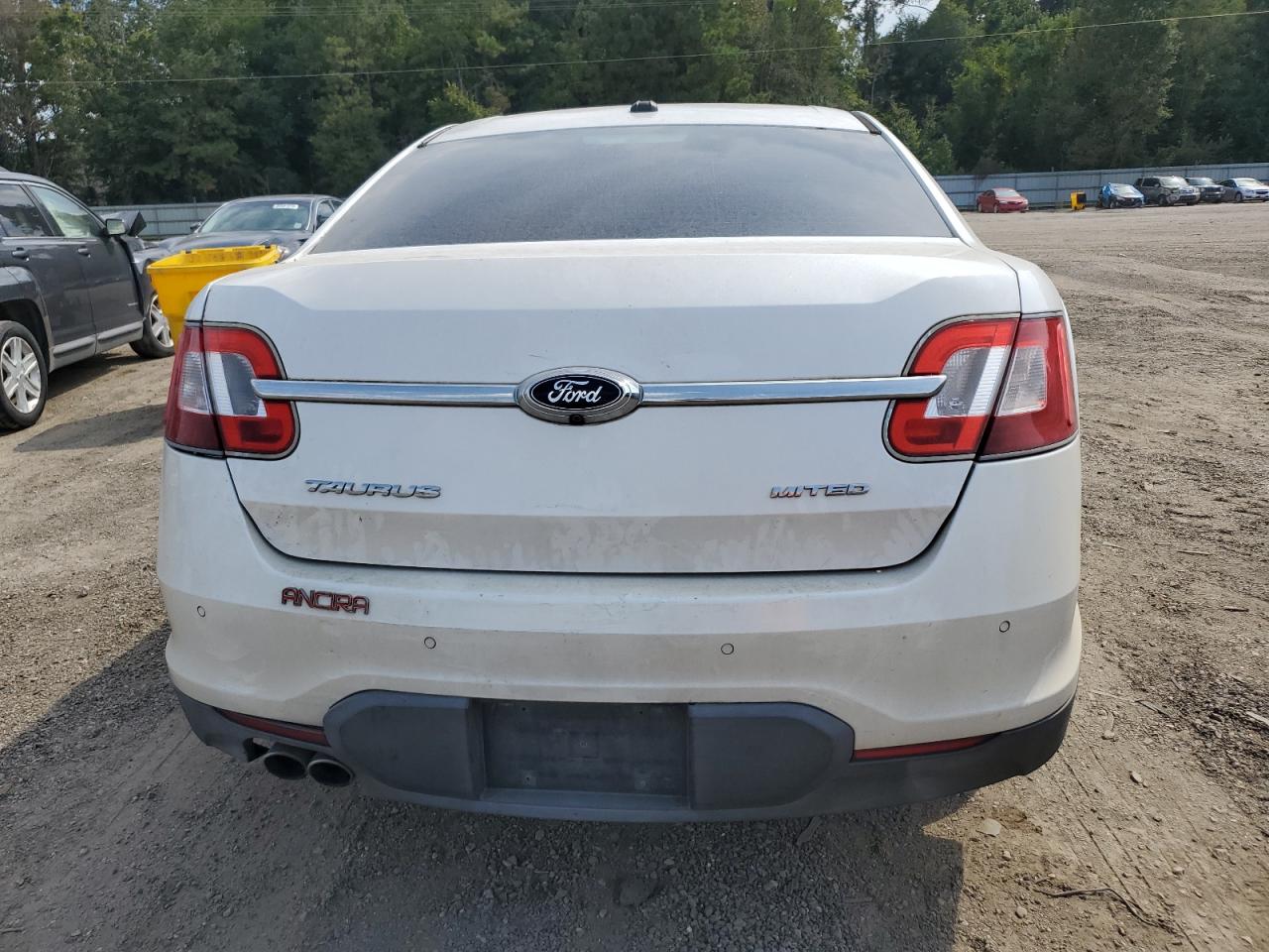 2011 Ford Taurus Limited VIN: 1FAHP2FW8BG123146 Lot: 80709905