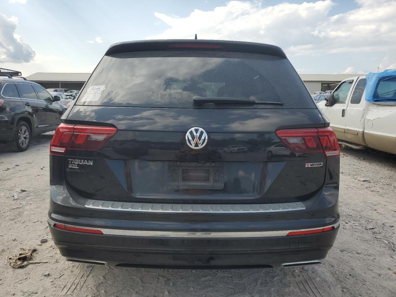 2020 Volkswagen Tiguan Sel Premium R-Line VIN: 3VV4B7AX4LM067901 Lot: 80340275