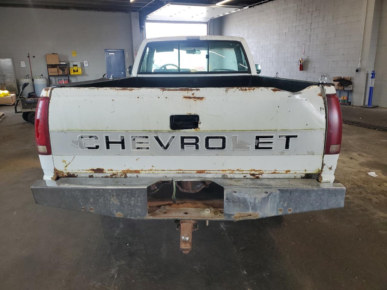 1990 Chevrolet Gmt-400 K2500 VIN: 1GCGK24K5LE142755 Lot: 80625105