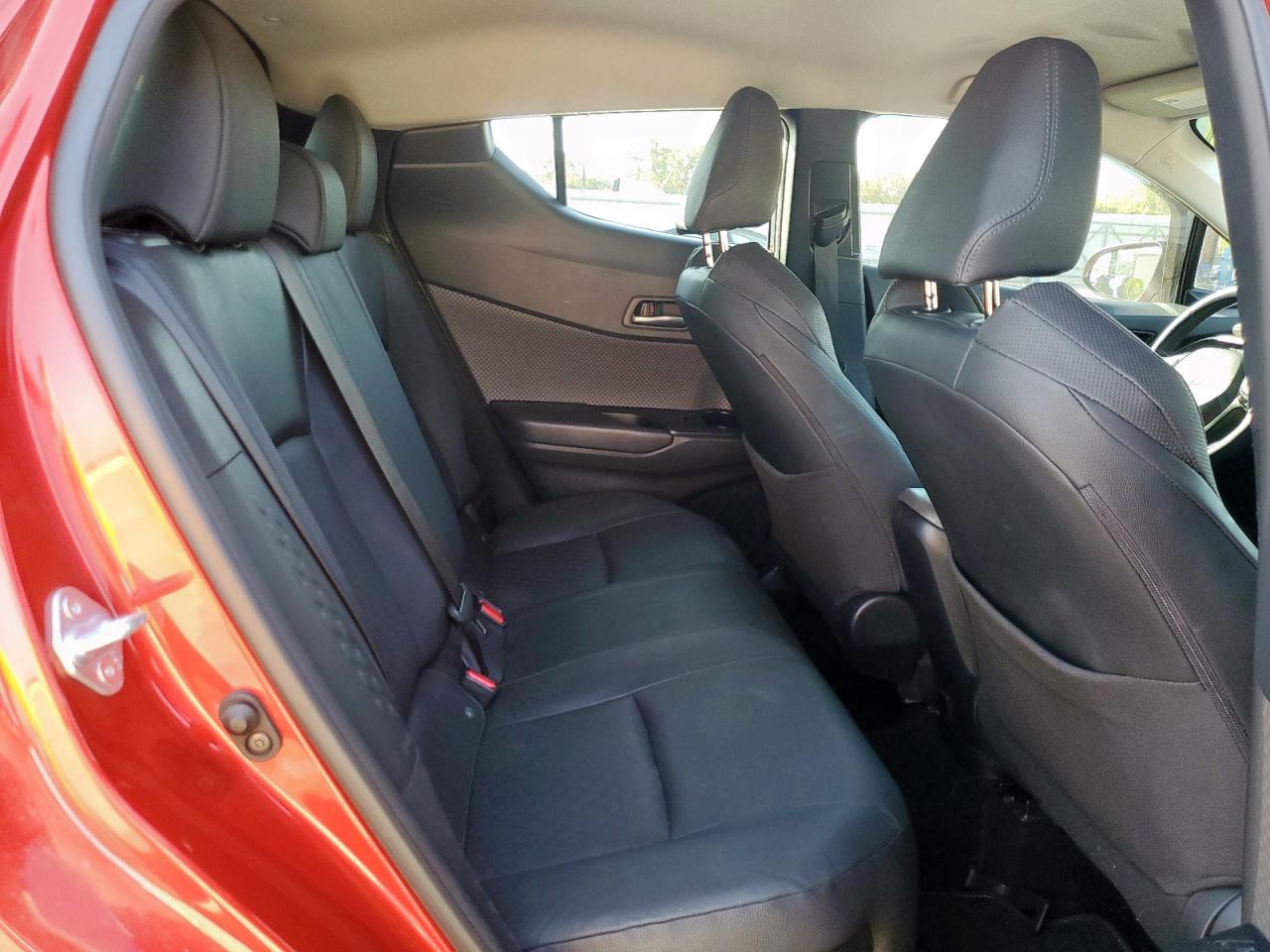2022 Toyota C-Hr Xle VIN: NMTKHMBX2NR140430 Lot: 83846575