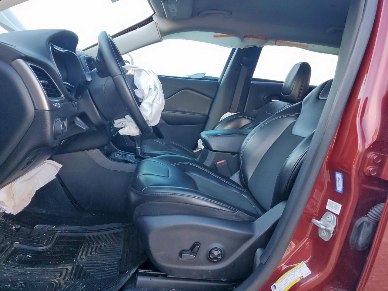 2019 Jeep Cherokee Latitude Plus VIN: 1C4PJLLB5KD176631 Lot: 81540895