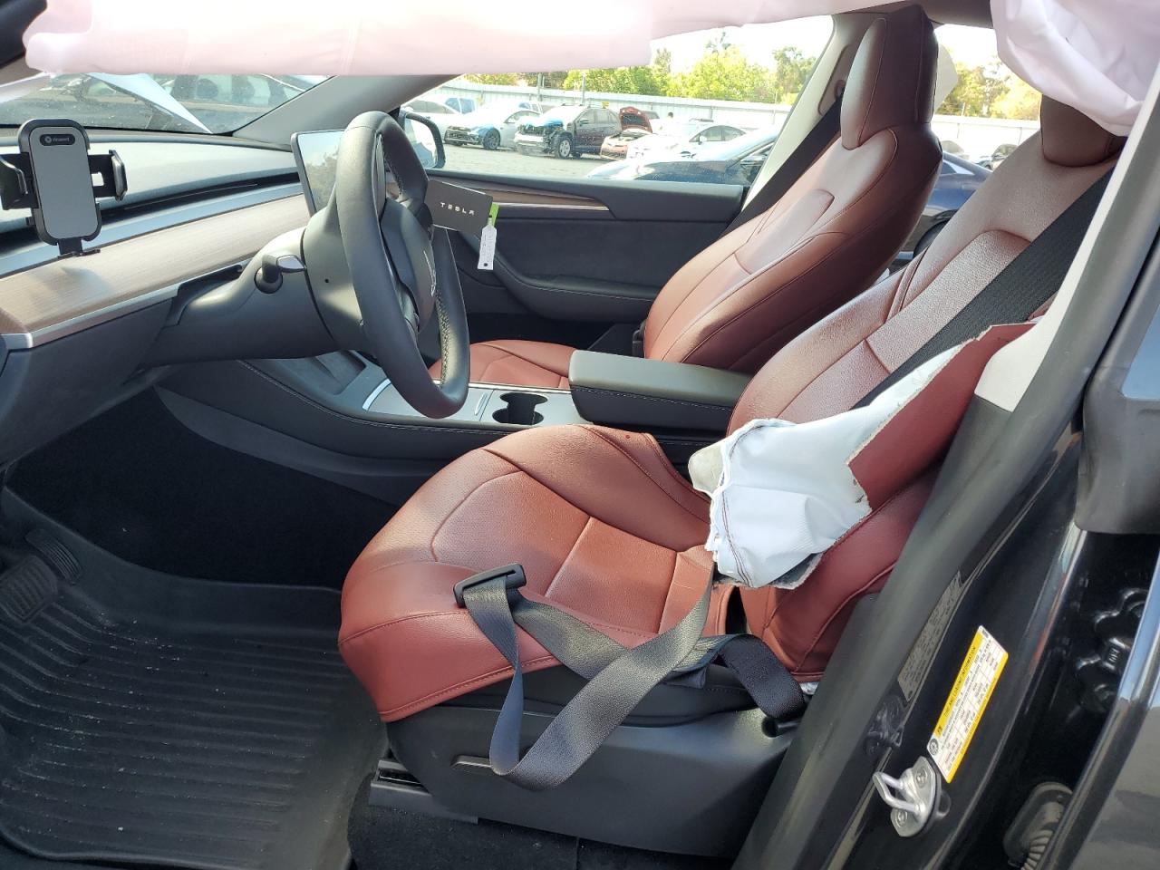 2024 Tesla Model Y VIN: 7SAYGDEE3RF060088 Lot: 71567355