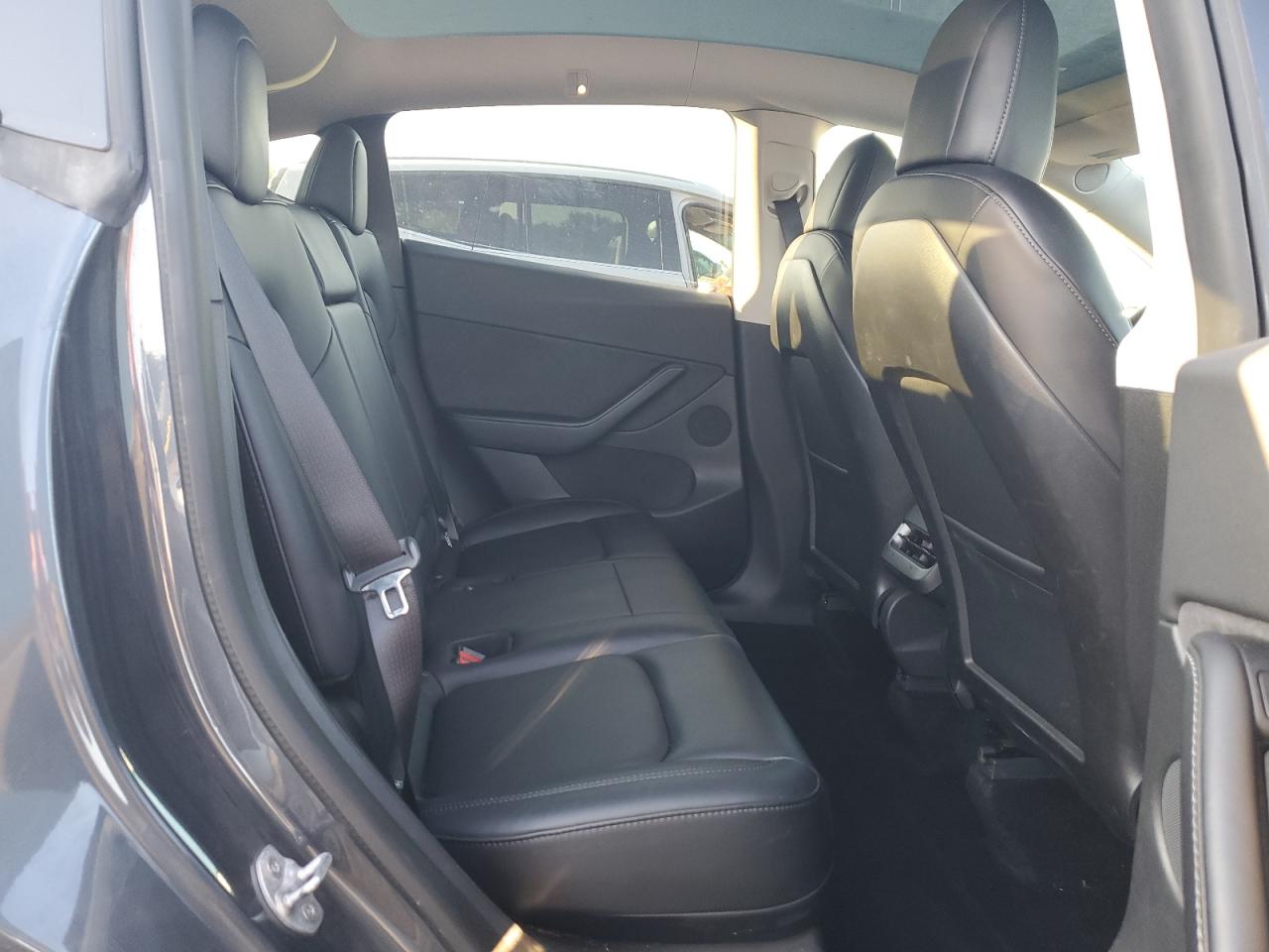 2021 Tesla Model Y VIN: 5YJYGDEE7MF281196 Lot: 80250505