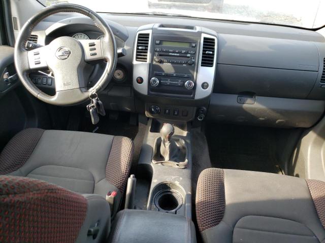 Pickups NISSAN FRONTIER 2012 Biały