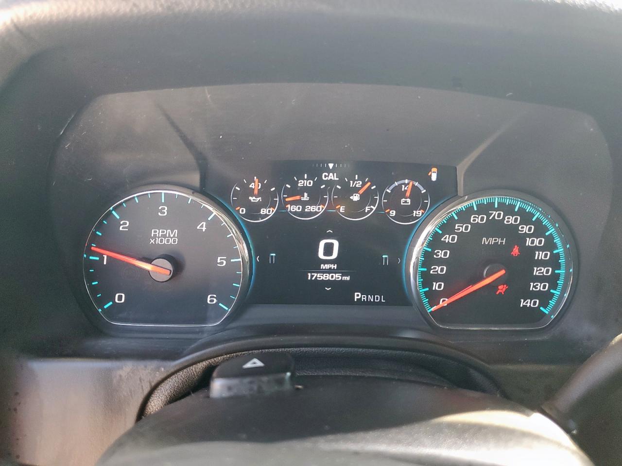 2017 Chevrolet Suburban C1500 Lt VIN: 1GNSCHKC1HR375772 Lot: 71310465