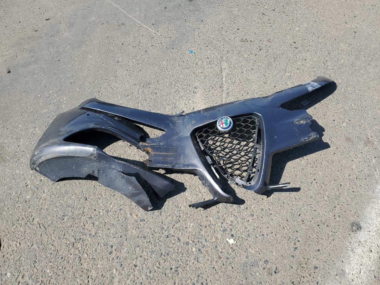 2018 Alfa Romeo Giulia Ti Q4 VIN: ZARFAEEN9J7596880 Lot: 81335415