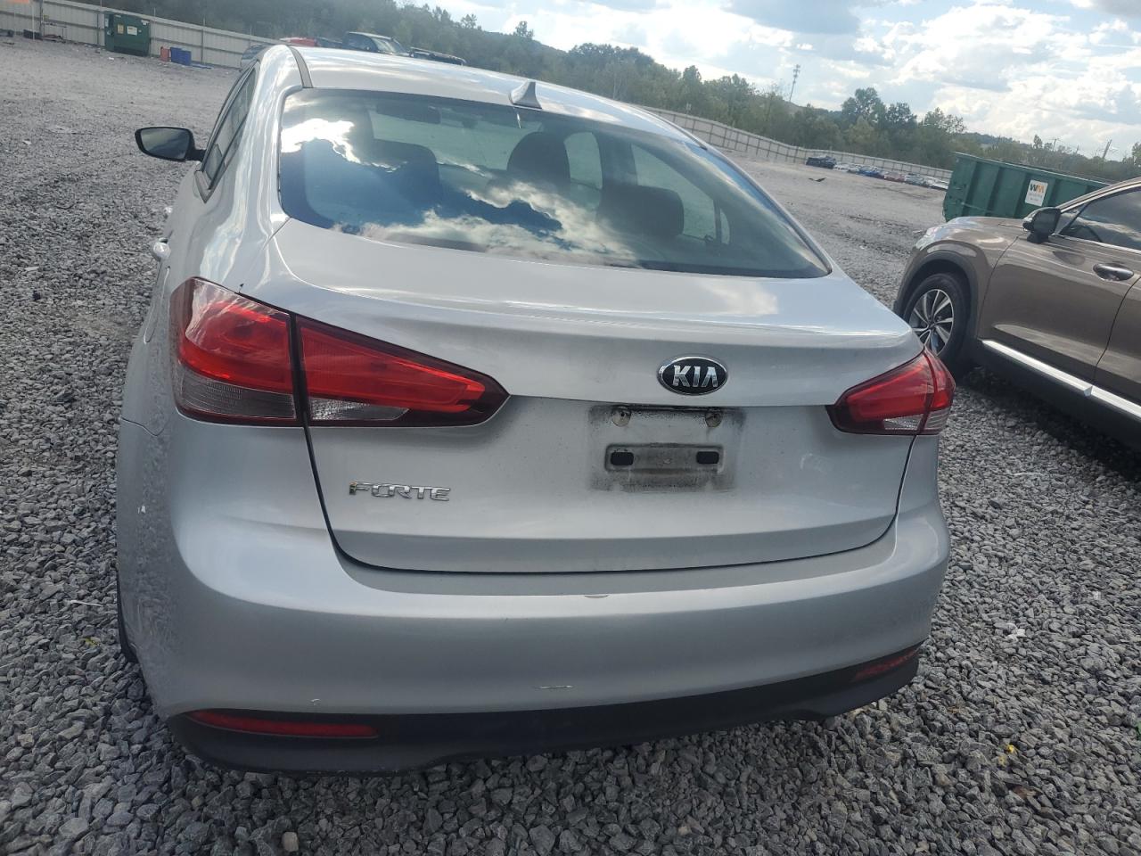 2018 Kia Forte Lx VIN: 3KPFK4A74JE281655 Lot: 81899165