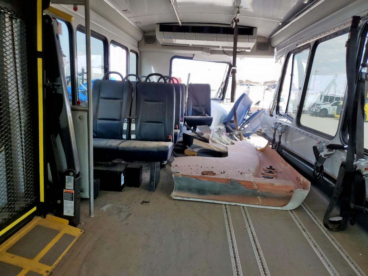 2023 Ford Econoline - Rvs VIN: 1FDFE4FN4PDD30504 Lot: 71654345