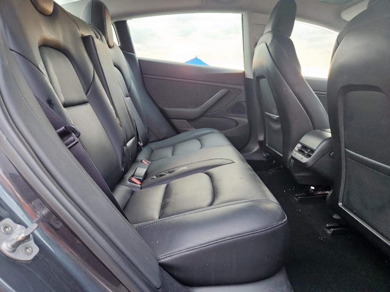 2019 Tesla Model 3 VIN: 5YJ3E1EB2KF194694 Lot: 81819135