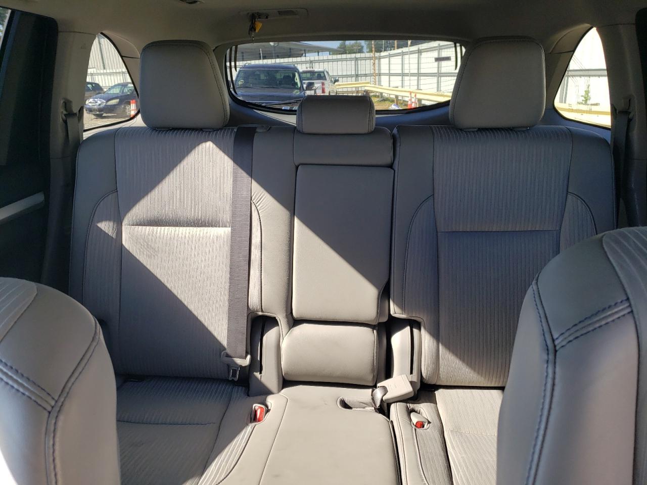 2018 Toyota Highlander Le VIN: 5TDBZRFH3JS914418 Lot: 71368865