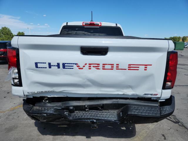  CHEVROLET COLORADO 2024 Белы