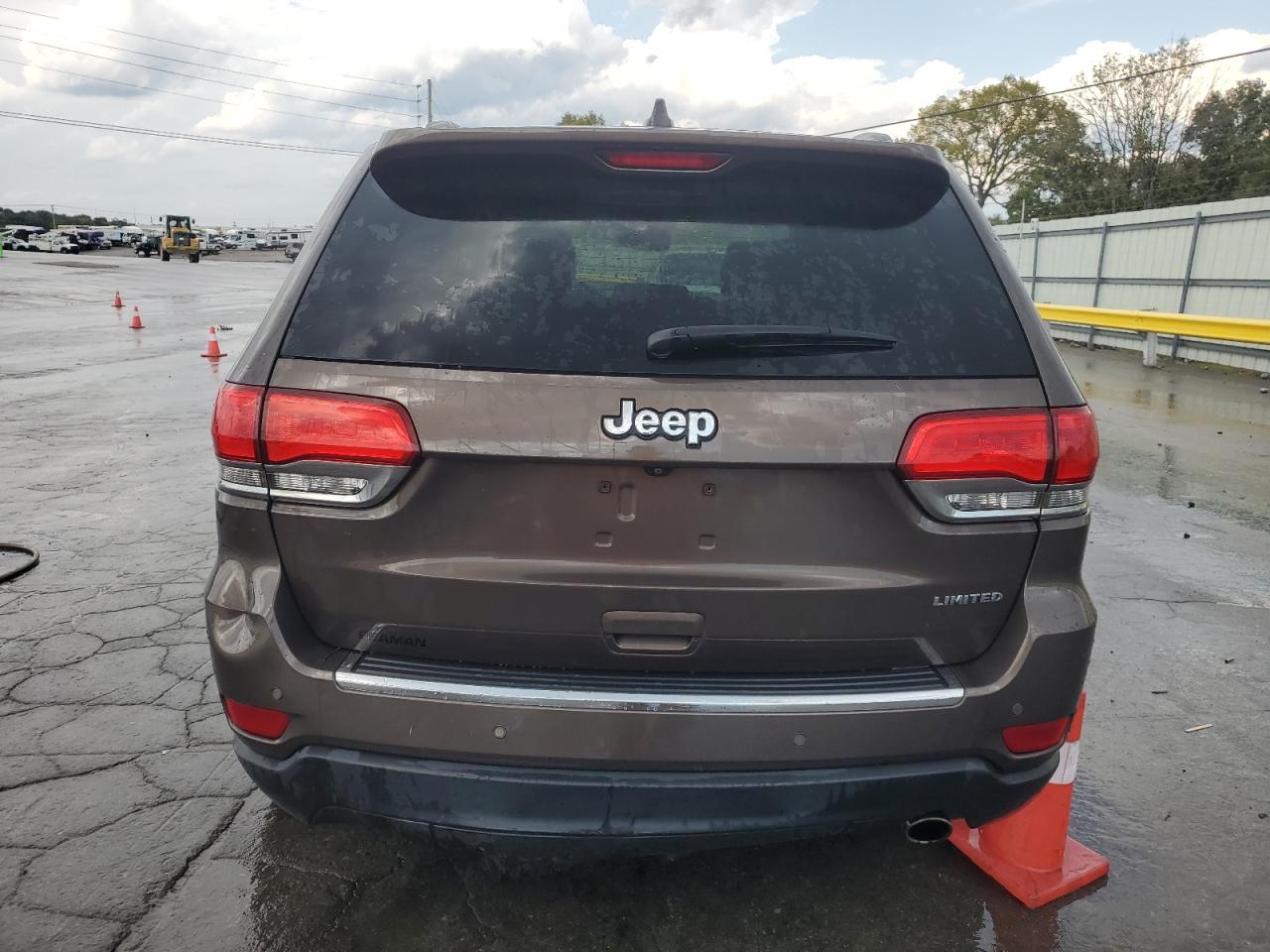 2018 Jeep Grand Cherokee Limited VIN: 1C4RJEBG4JC193779 Lot: 71252025