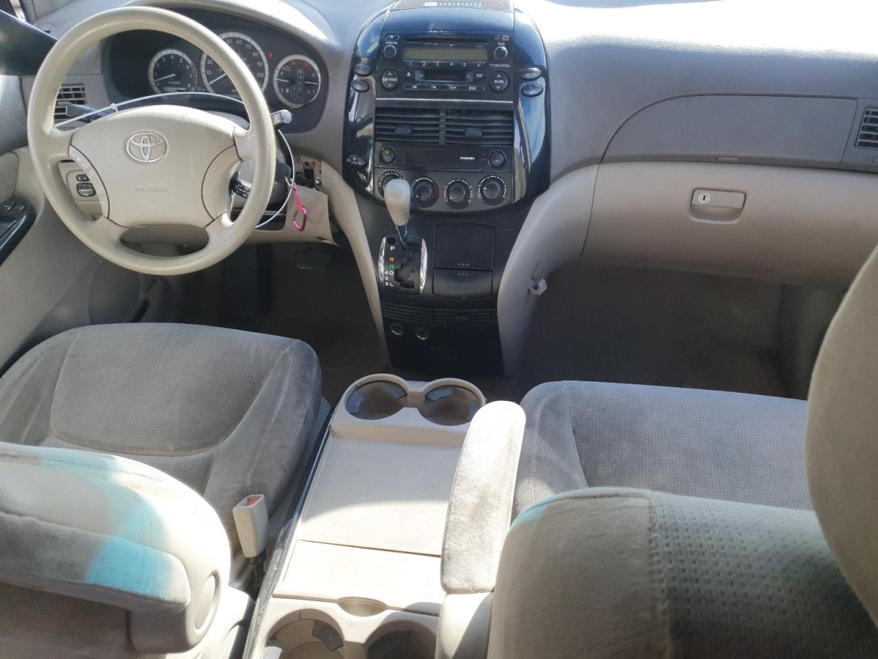 2004 Toyota Sienna Ce VIN: 5TDZA23C84S057118 Lot: 72085535